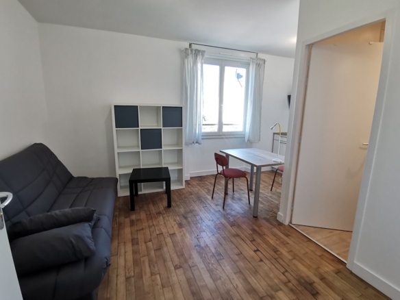 Studio meublé et rénové