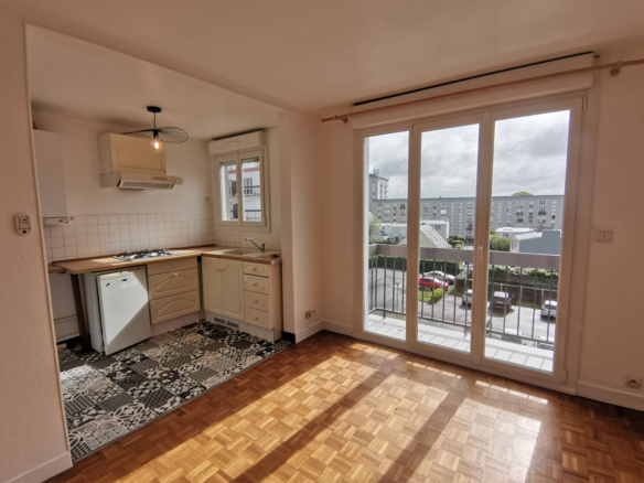 Appartement T1 lumineux avec balcon  – Brest ST PIERRE ECOLE NAVALE