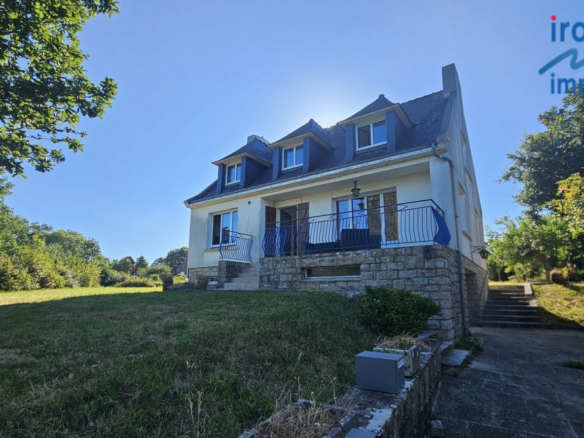 Maison T6 LOGONNA DAOULAS